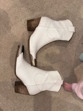 White Western-Style Leather Ankle Boots - Women's